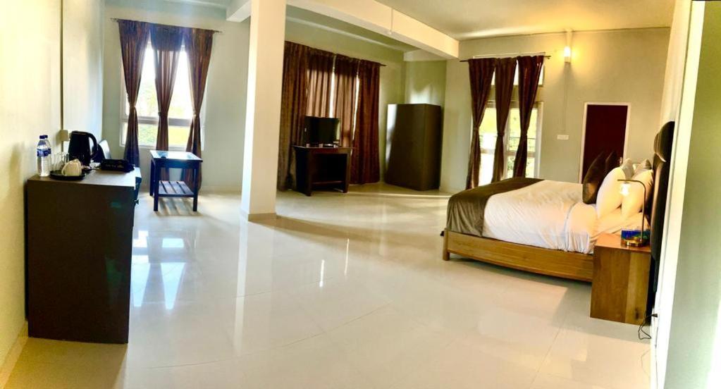 La Colline Resort Kohima Exteriér fotografie
